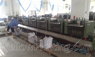 Perfect bound machine for binding process of inner pages